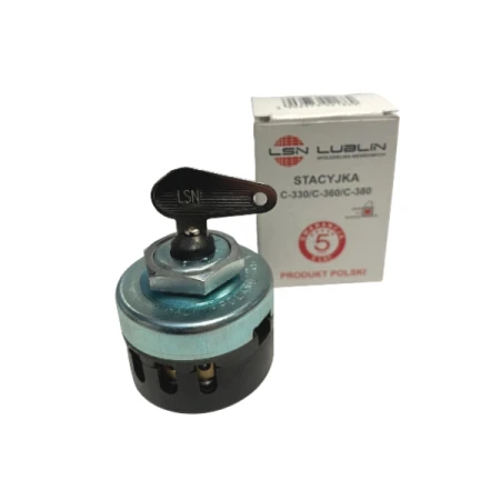Stacyjka z kluczykiem do ciągników C-330/C-360/C-380 z metalową nakrętką