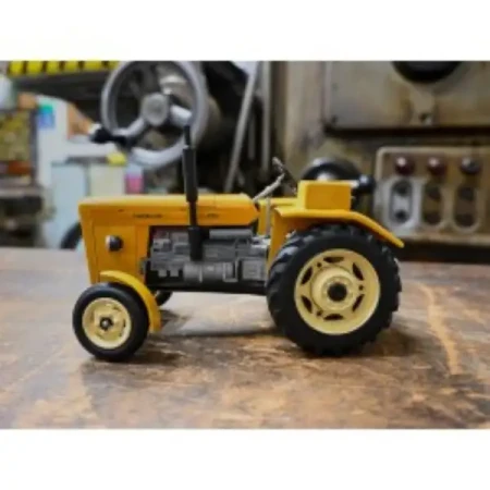 Ursus_C_360_Kovap_zolty_3.webp