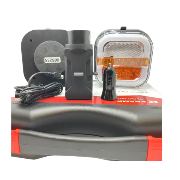 Zestaw Lamp PRZEDNICH LED bezprzewodowych, na magnes, antena-radio